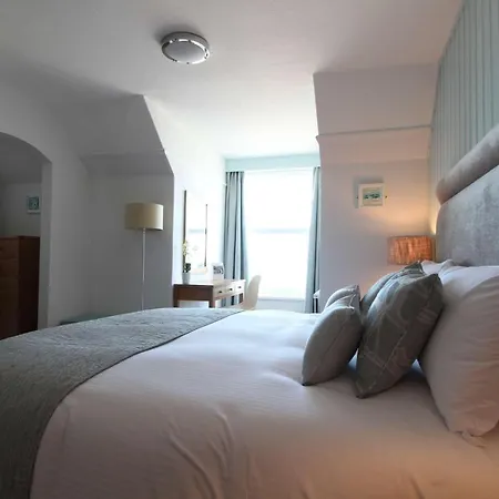 Western Bristol Hotel